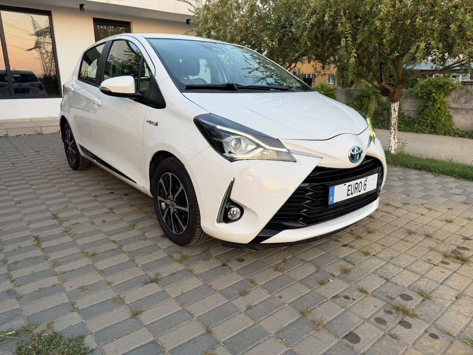 Toyota Yaris facelif 1.5 benzina / Hybrid /2018/Front, Line assist/Camera/Navi/Clima