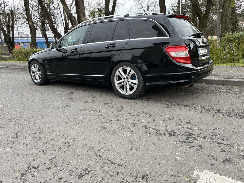 Mercedes-Benz  c180