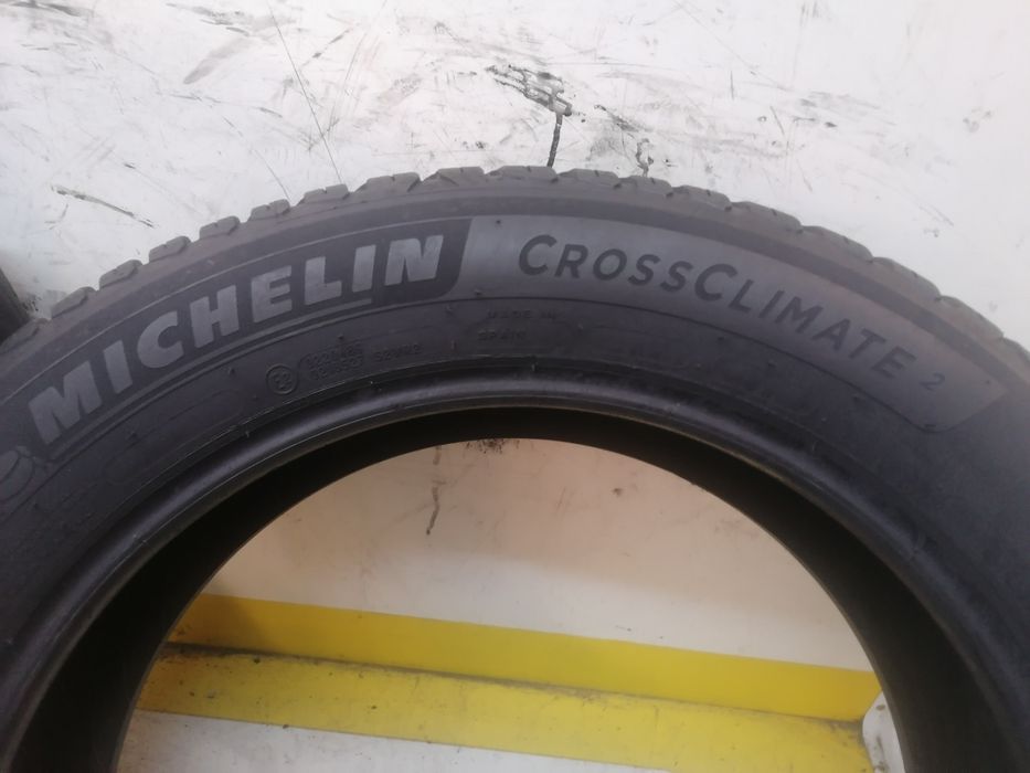 205/55/17 All Season 2x Continental 95v dot 0822.   5,,48mm