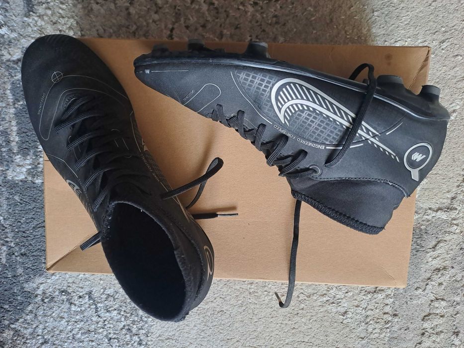 Футболни обувки 40 номер 25см