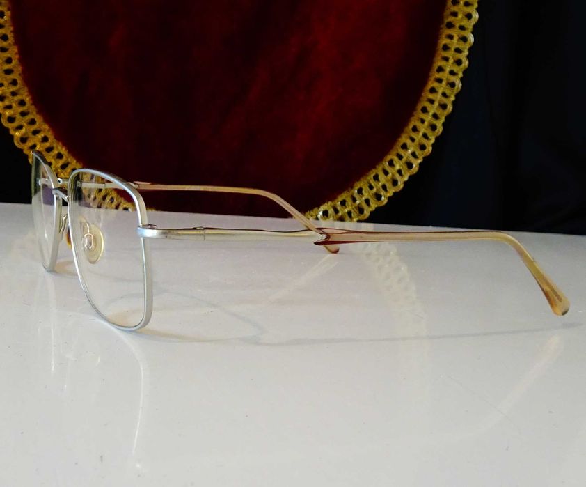 Диоптрични рамки Studioline с френски стъкла,плюс 0.75.