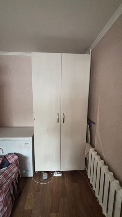 Шкаф белый двухстрочатый