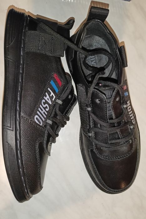 Туфли детские, черного цвета, размер 33. Новые.