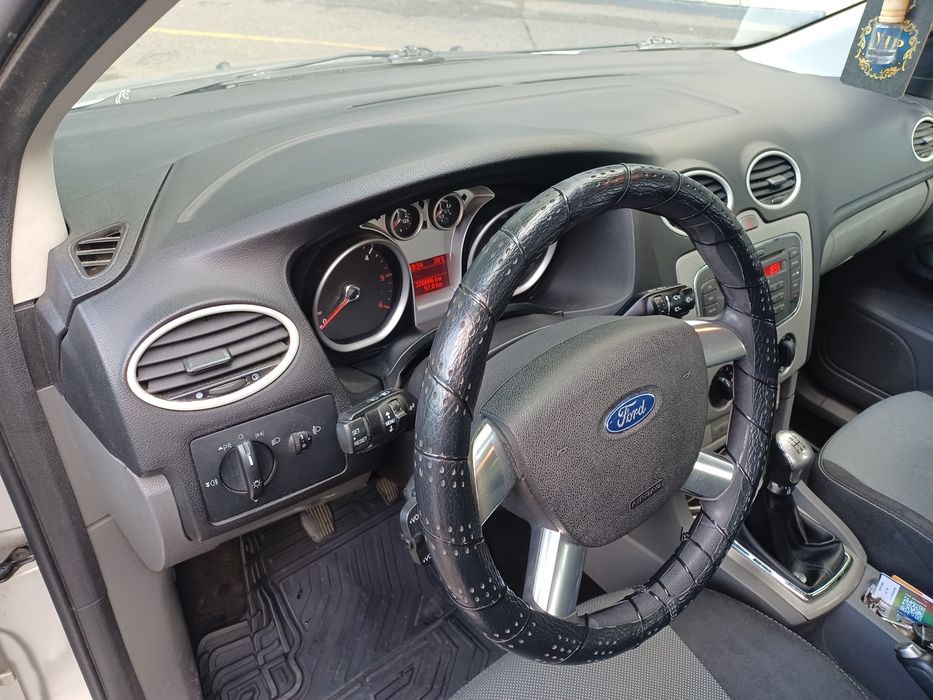 FORD Focus 2010 — imagine 4