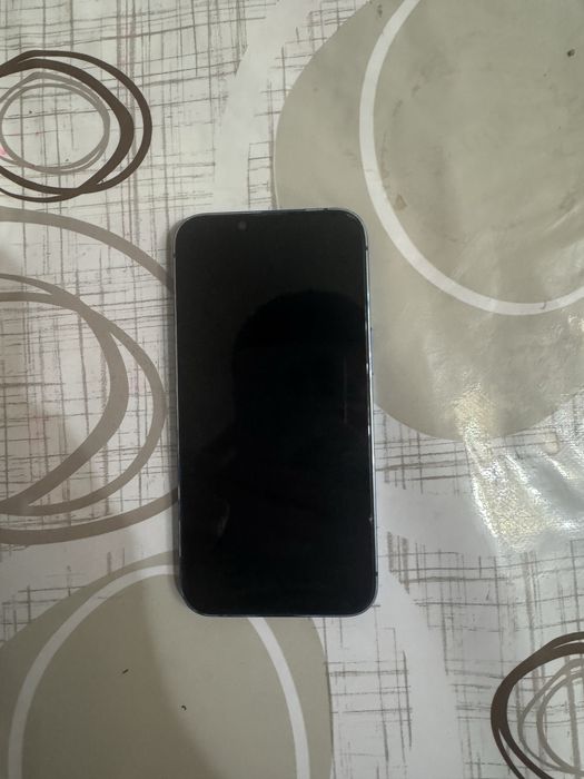 Продается Iphone 13 в хорошем состояние