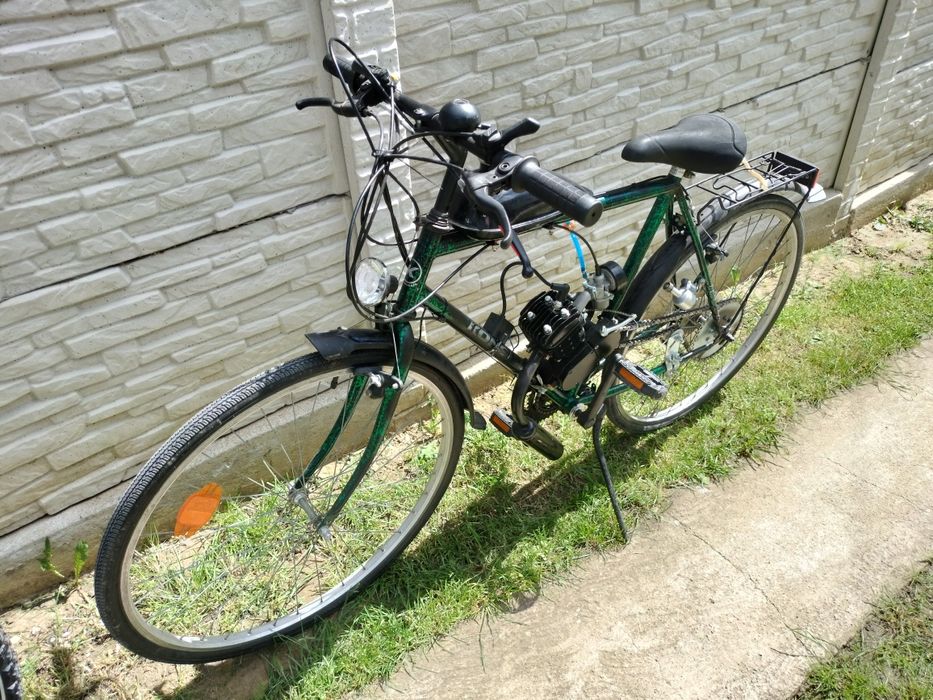 Bicicleta cu motor