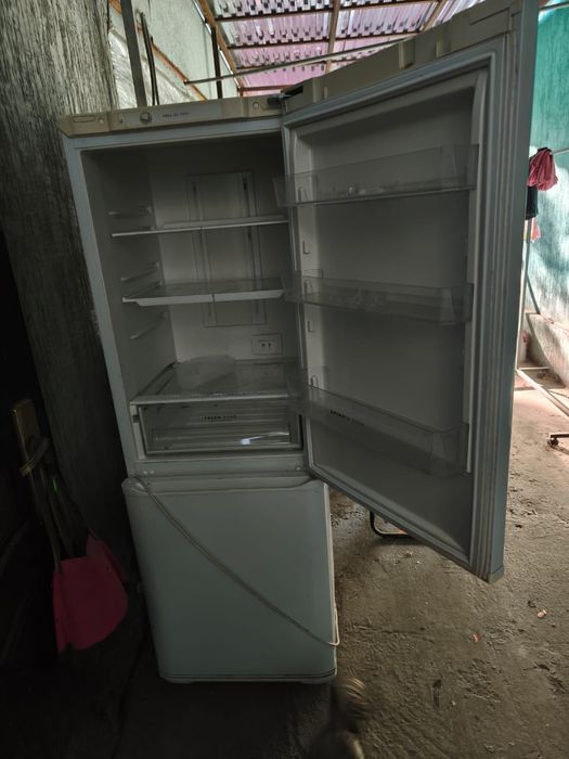 Продам холодильник