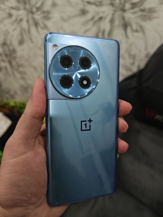 OnePlus 12r Продаю