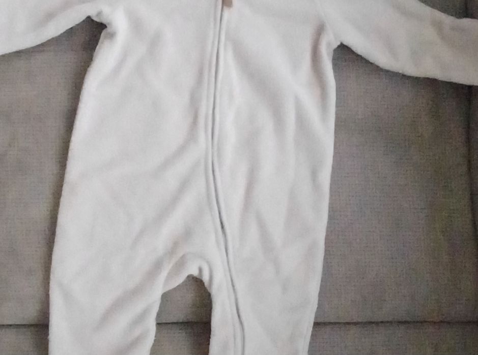 Бебешки ескимос с ръкавички и терлички, с динозаври, размер 80 -86, 12