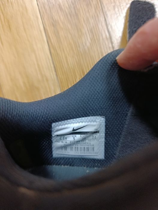 Дамски маратонки Nike
