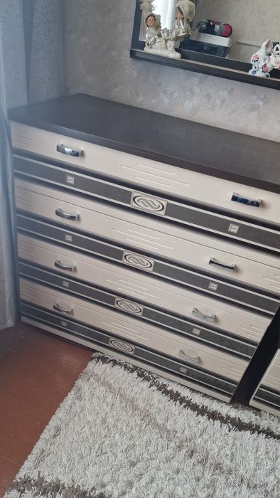 Продам спальный гарнитур