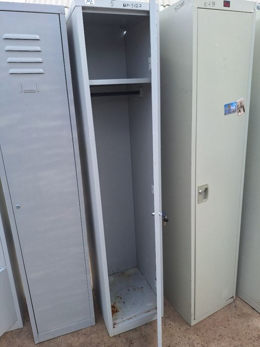 Продам шкафчик для одежды