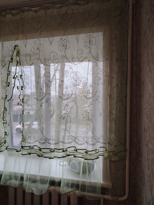 Продам тюли шторы в отличном состоянии