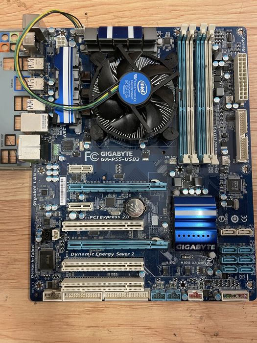 Kit Placa de baza Gigabyte, procesor 15 660