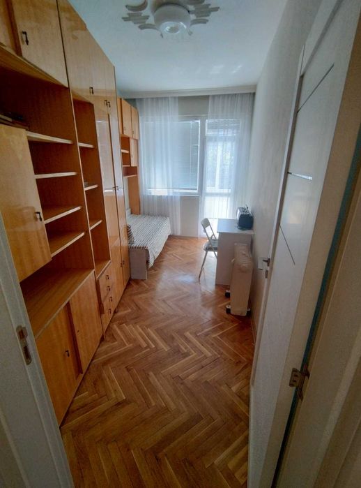 Дава се под наем Тристаен апартамент в Варна, Център - 65 кв.м за 765 € - Снимка #4