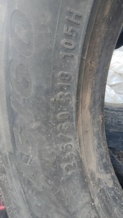 Продам две шины в хорошем состоянии