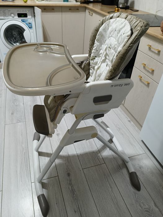 Детский стульчик для кормления