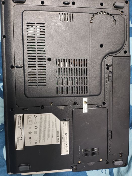 Laptop MSI 163C .
