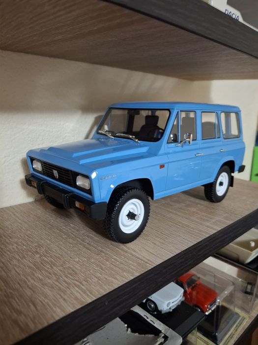 machete 1:18 renault 8 / citroen ds,oltcit ,aro