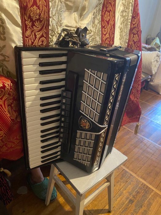 Продается аккордеон