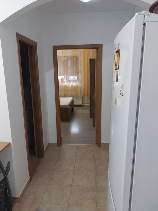 Inchiriez garsoniera pe perioada anului școlar - universitar