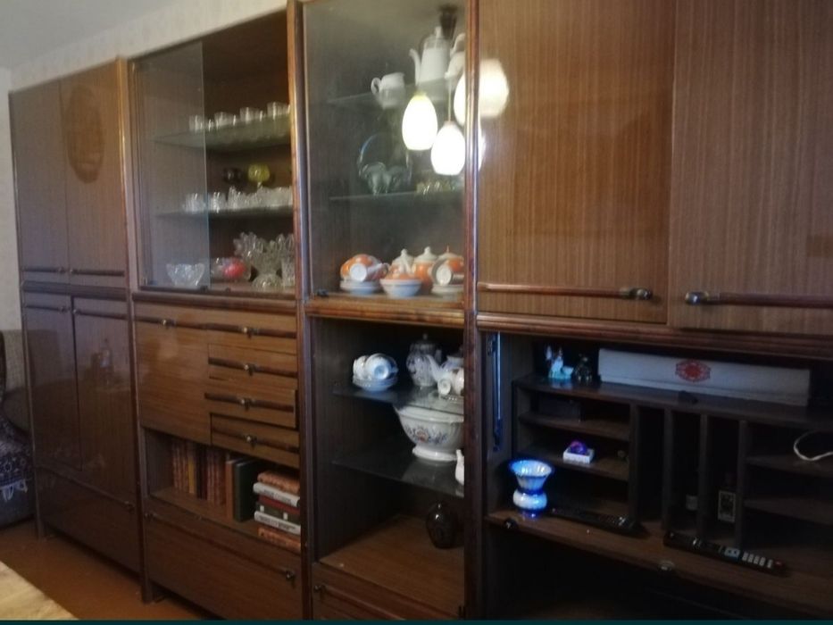 Продаётся стенка 4-секционная