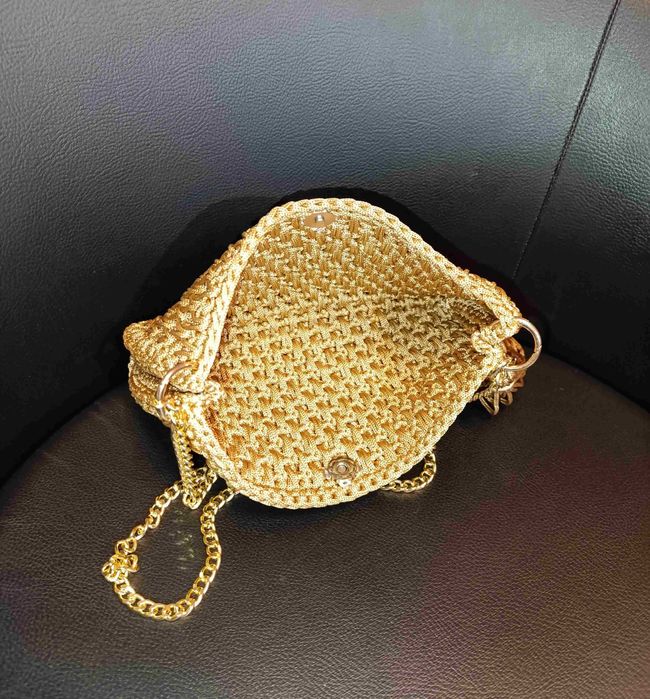 Posete crosetate la comanda