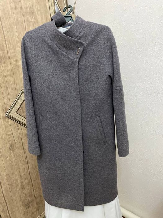 Женский пальто  сотилади