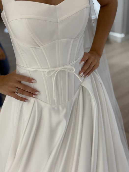 Свадебное платье от White Swan