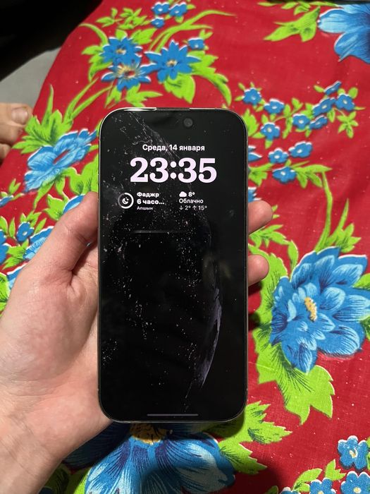 iphone 16 pro Natural Titanium