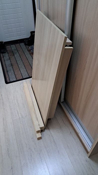 Продам стол,кухонный