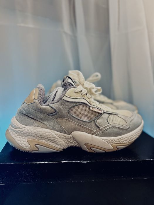 Дамски спортни обувки Guess – размер 39