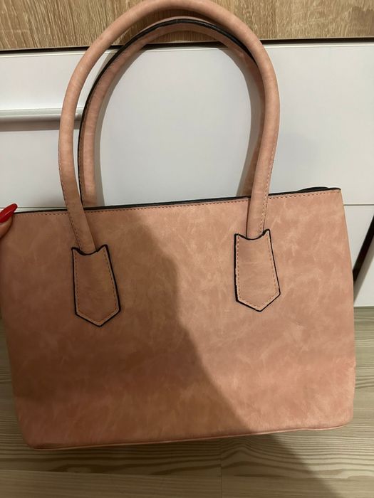 Чисто нова чанта  Prada