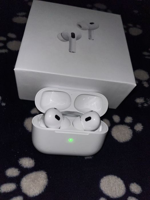 Продам нашники AirPods