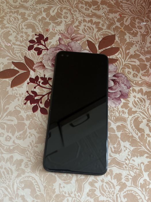 Телефон Realme 6 pro