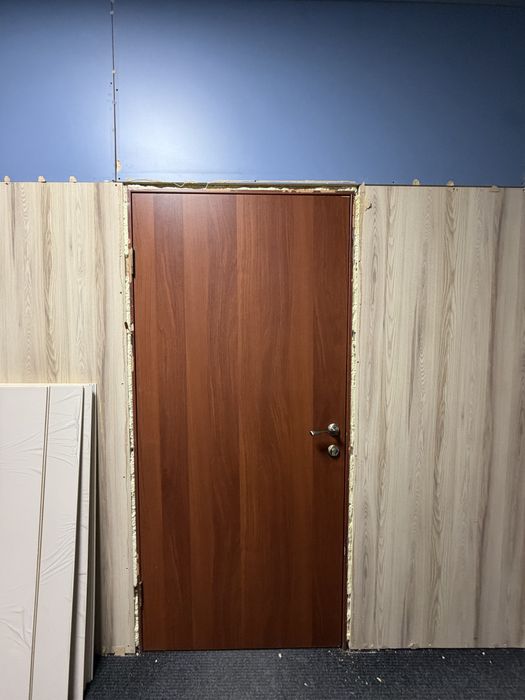 Продам деревянные двери