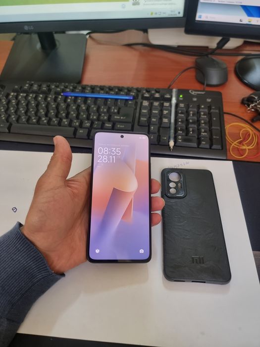 Xiaomi 12lite 8/128gb iwlawi zur aybi yuq tozza telefon