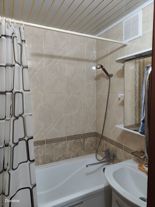 Продам трёхкомнатную квартиру