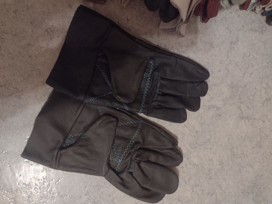 Mănuși din piele naturala de lăcătușerie