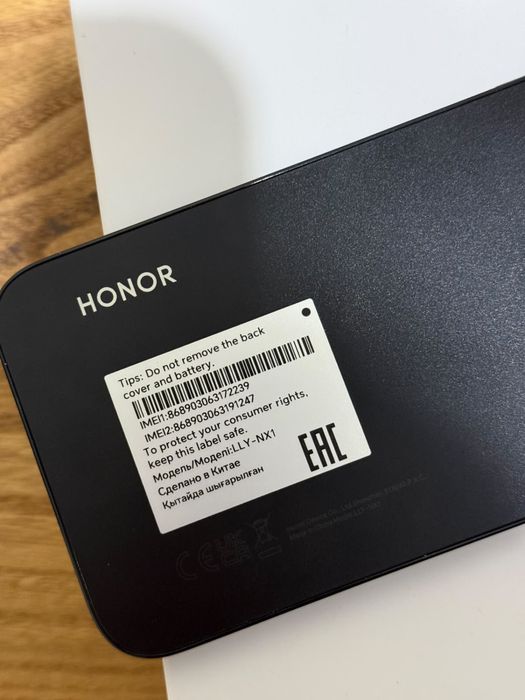 HONOR 200.