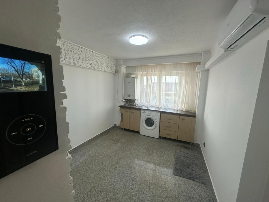 Vand apartament doua camere 67500€ Micalaca 300