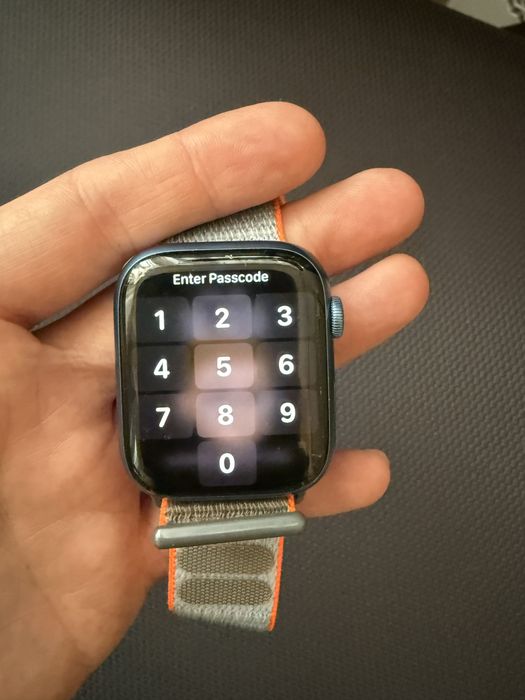Часовник Apple watch series 7