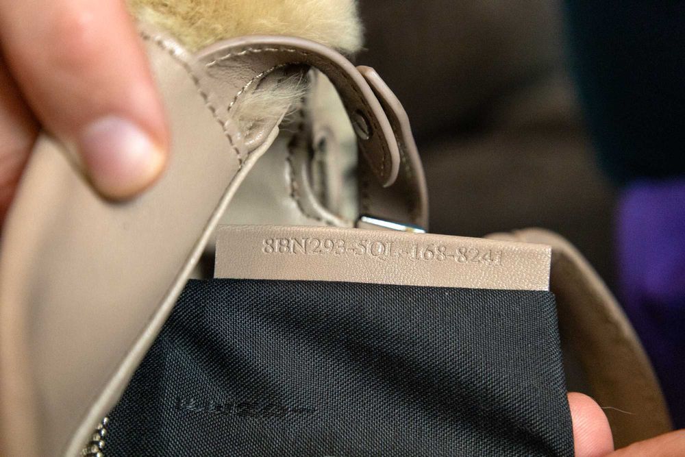 Чанта! РЯДЪК МОДЕЛ: Fendi Peekaboo от естествена кожа с косъм (8BN293)