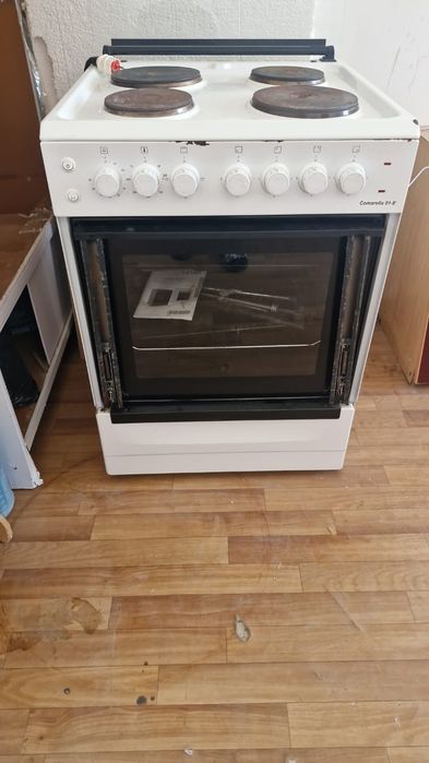 Продам электрическую плиту