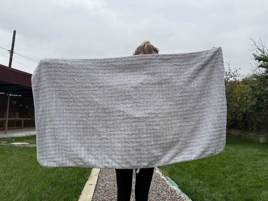 пледы новые, чистые