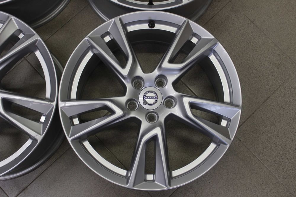 Джанти 18" Volvo XC40, XC60, V90 Cross Country