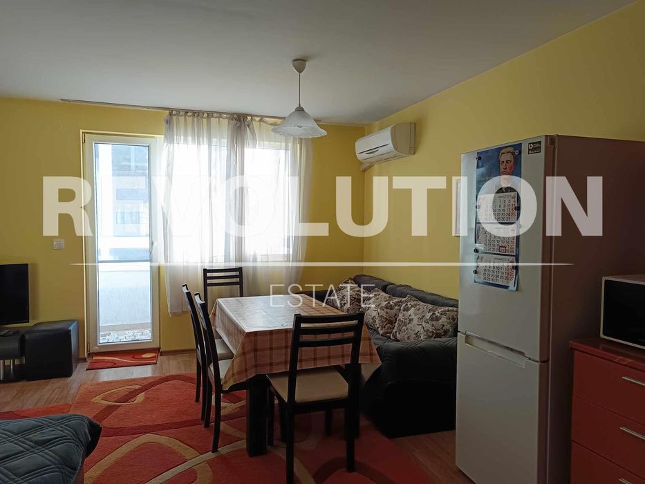 Дава се под наем Двустаен апартамент в Варна, Център - 90 кв.м за 475 € - Снимка #3