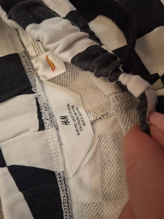 H&M летни дрехи и бански 110/116 jurassic,  pokemon , hot wheels