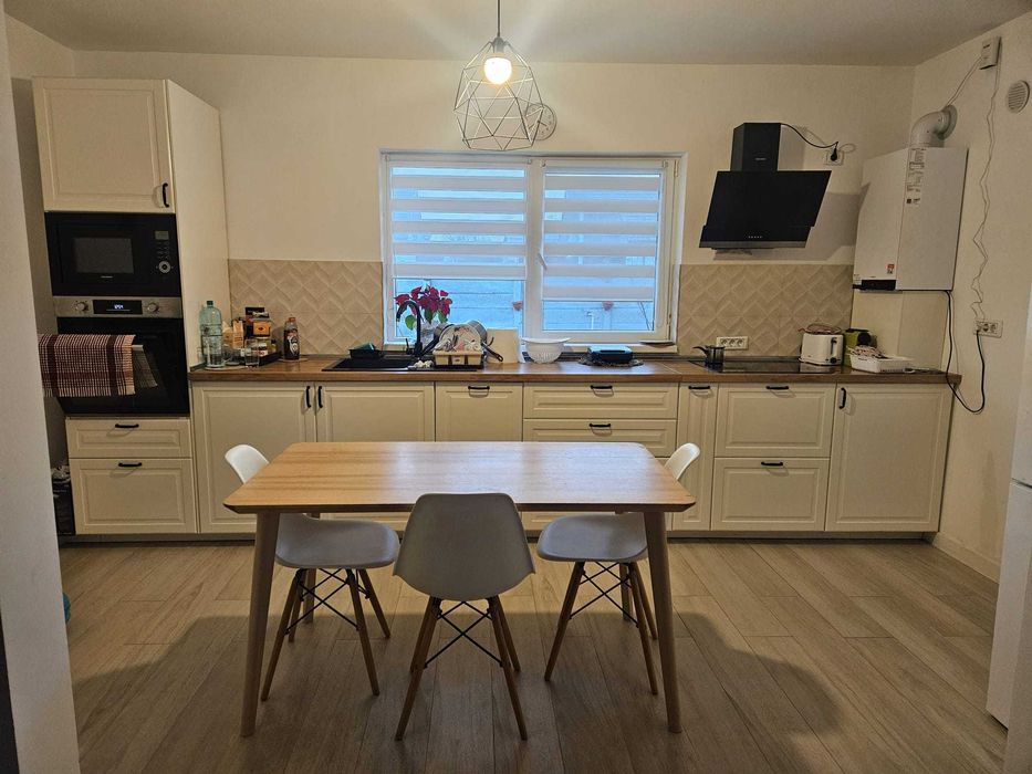 Vand casa in Branesti, Pasarea