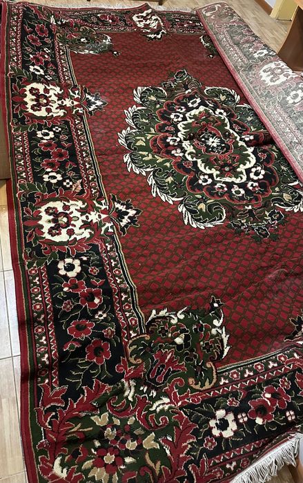 Продам ковер 2.5 на 3.5 бу